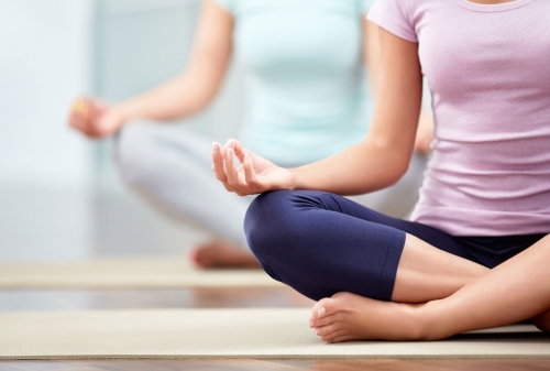 Top 6 Dụng Cụ Tập Yoga Cần Thiết Nhất – Cách Sử Dụng Và Bảo Quản